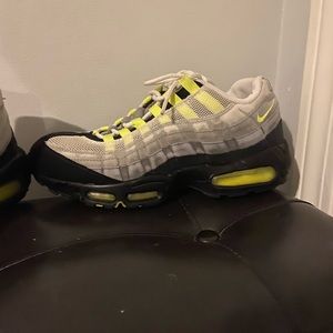 mens air max 95 neon size 9